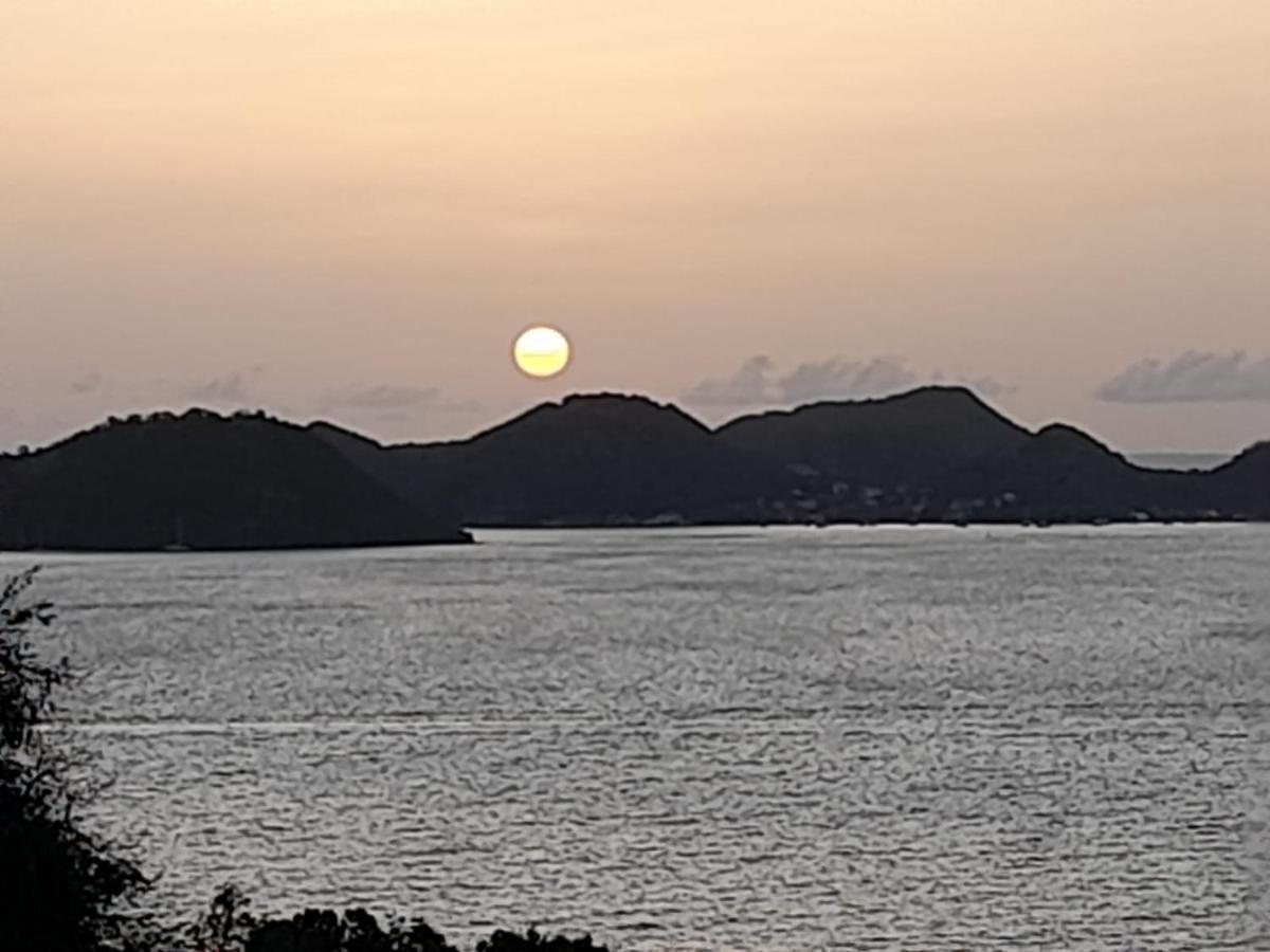 Ti Kaz Anoli Vue Epoustouflante Sur La Baie Villa Terre-de-Bas Eksteriør billede